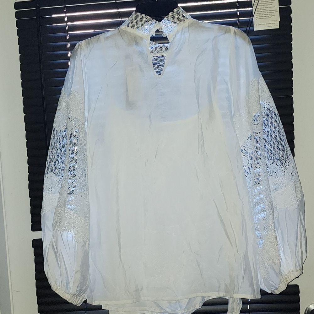 GARCIA BLOUSE  - Picture 4 of 6